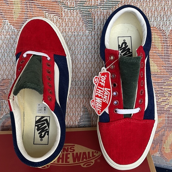 Vans WMNS Old Skool
(Mixed Corduroy)Mitingigr
VN0A5KRF94M
Sneakers - Picture 13 of 16